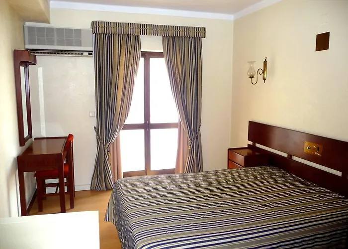 Отель Tamargueira Фигейра-да-Фош